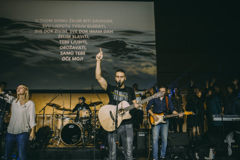 Duhovne obnove s Božjom pobjedom u Puli, Osijeku i Solinu