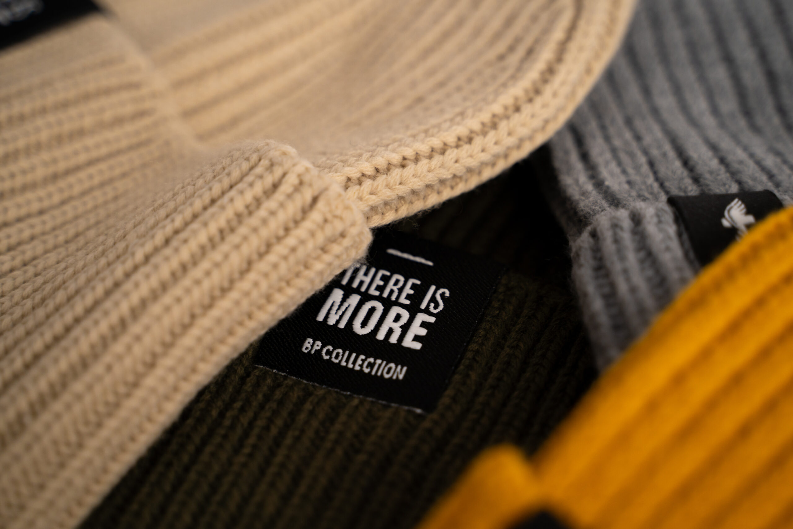 Zimska kapa - THERE IS MORE